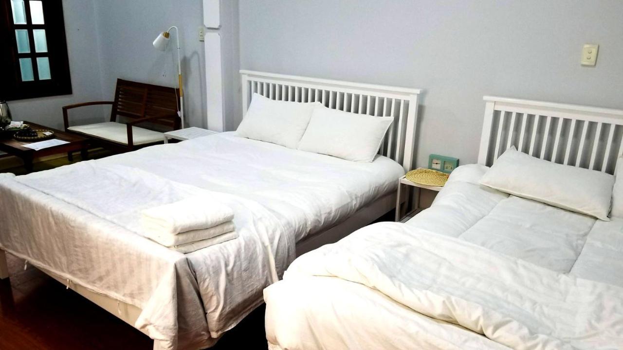 The Roost Hostel Хошимин Екстериор снимка